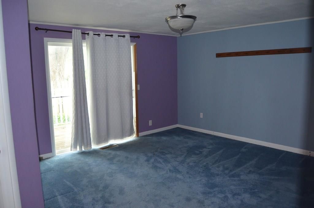103 S Larson N/A — photo 27