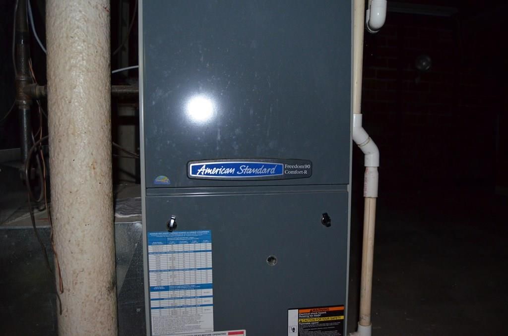 103 S Larson N/A — photo 38