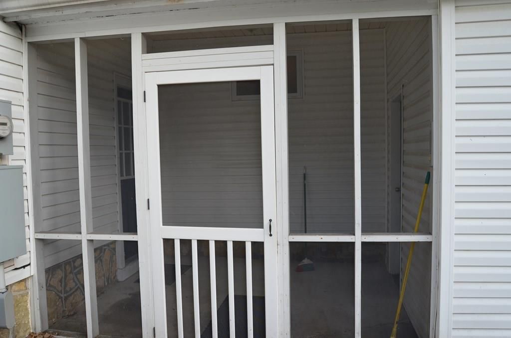 103 S Larson N/A — photo 52