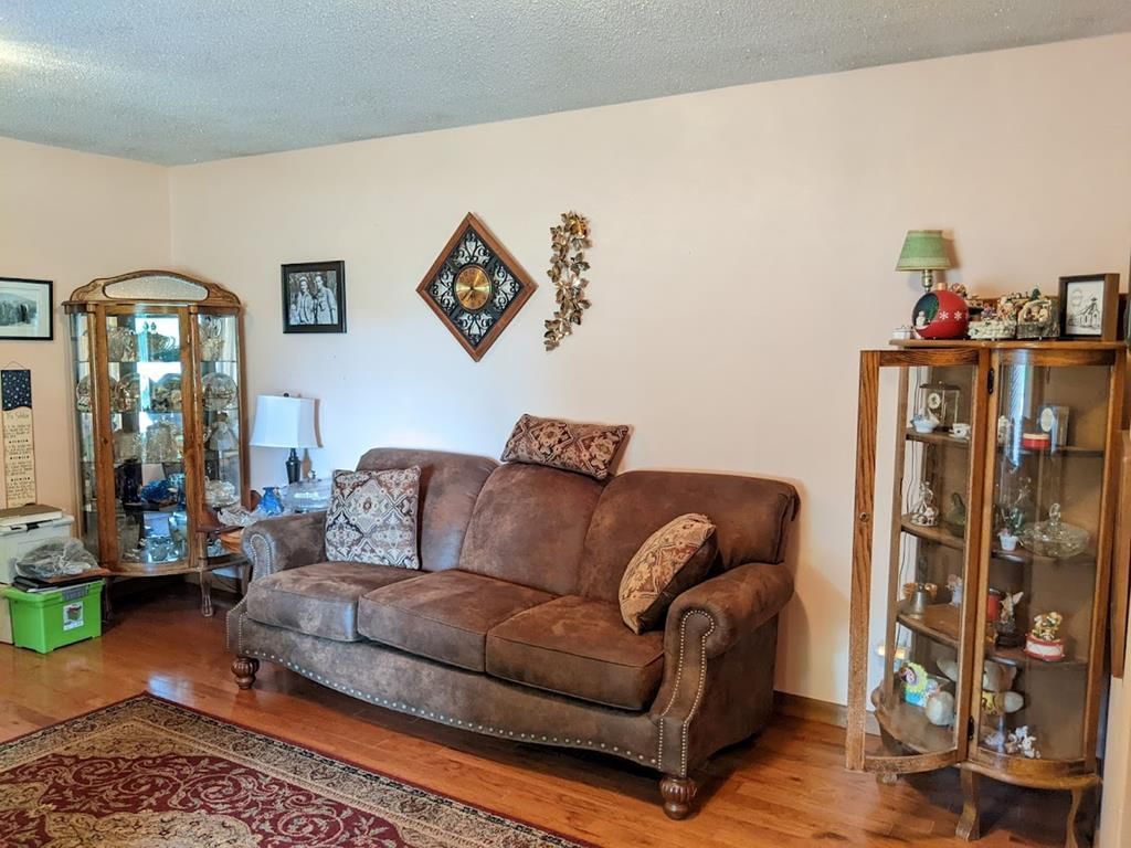 503 W 3rd Street — photo 13