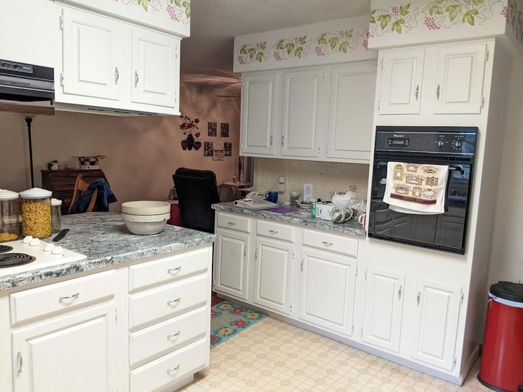 503 W 3rd Street — photo 26