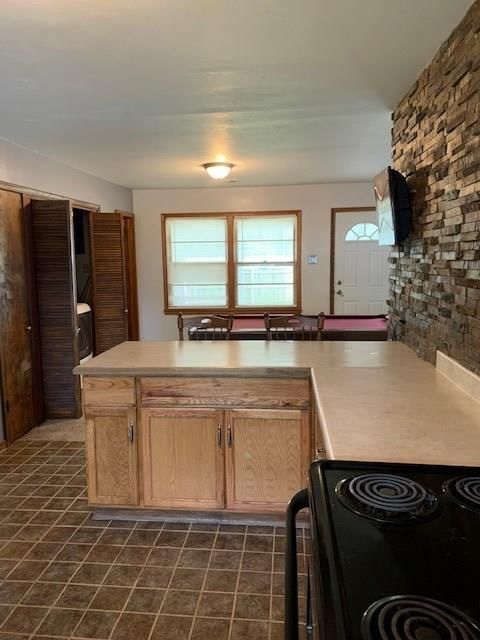915 W Elm N/A — photo 9