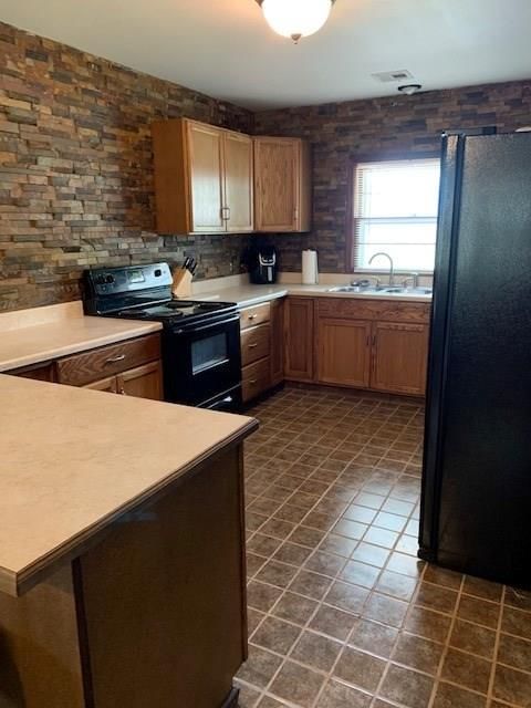 915 W Elm N/A — photo 10