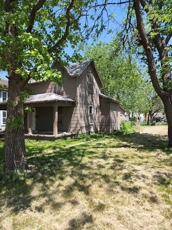 305 S Chestnut N/A — photo 2