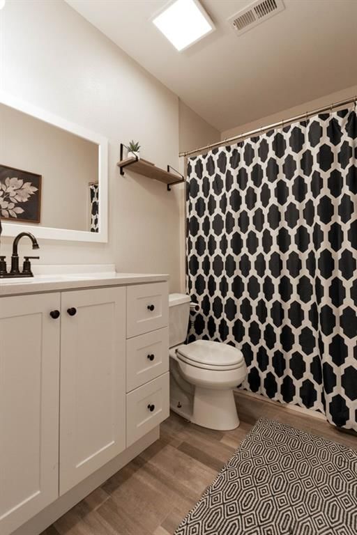 3218 Clark Avenue — photo 13