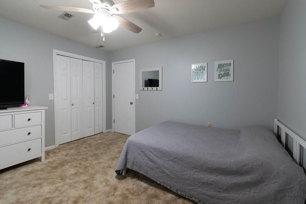 3218 Clark Avenue — photo 17