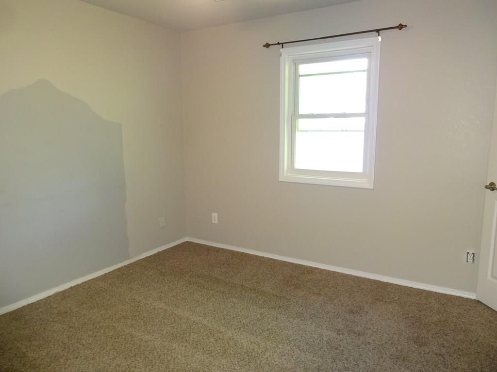 432 Catalpa N/A — photo 12