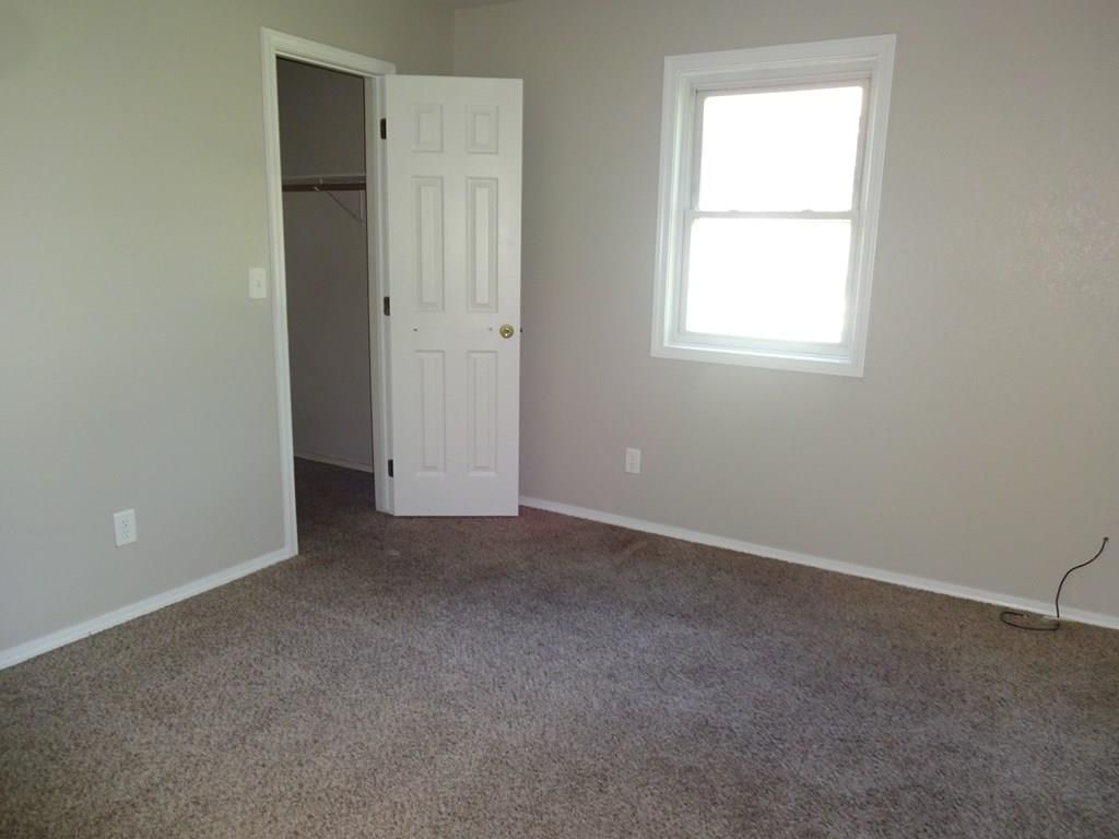 432 Catalpa N/A — photo 8