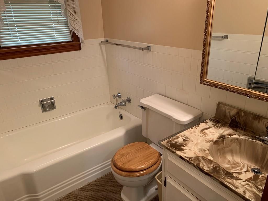 1220 W 3rd Street — photo 6