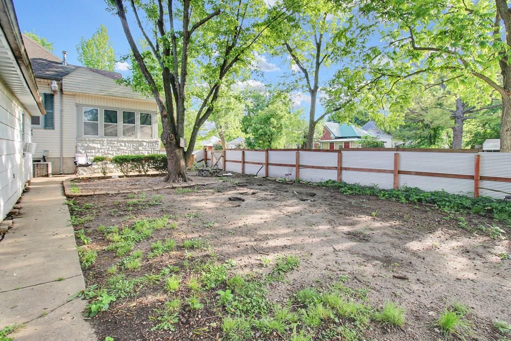 1231 Dirr N/A — photo 27