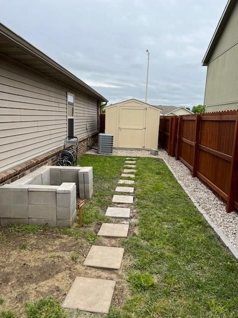 106 E John Street — photo 18