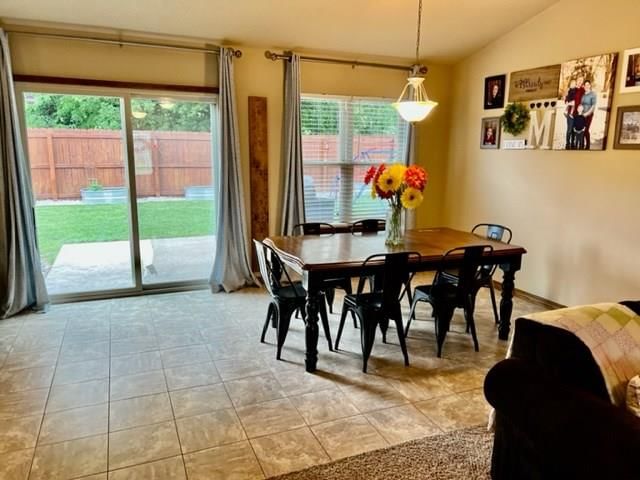 106 E John Street — photo 30