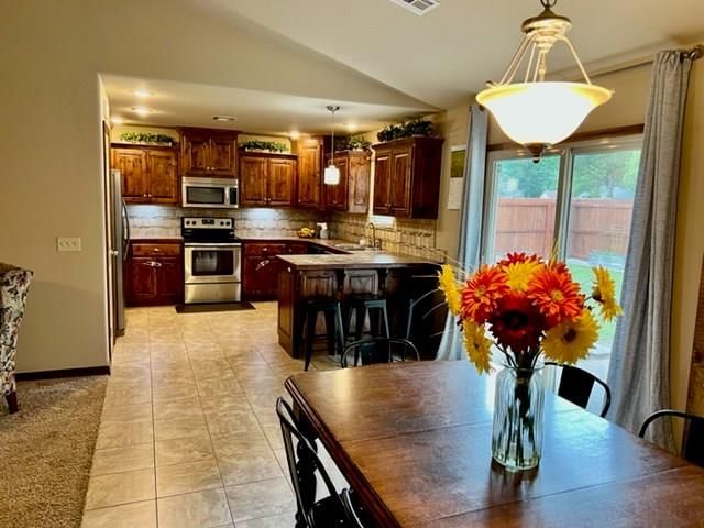106 E John Street — photo 31