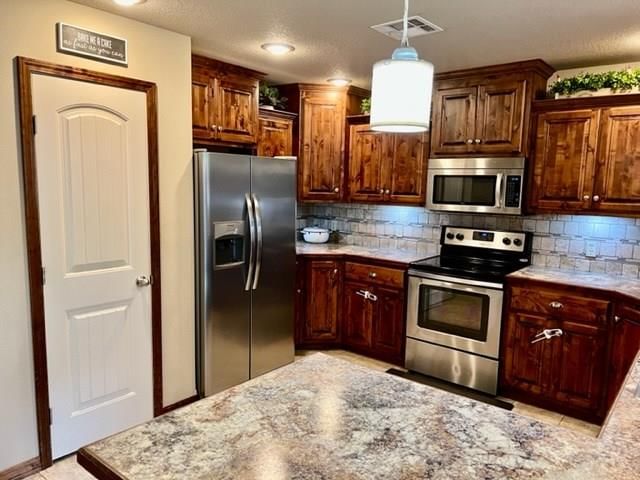 106 E John Street — photo 33