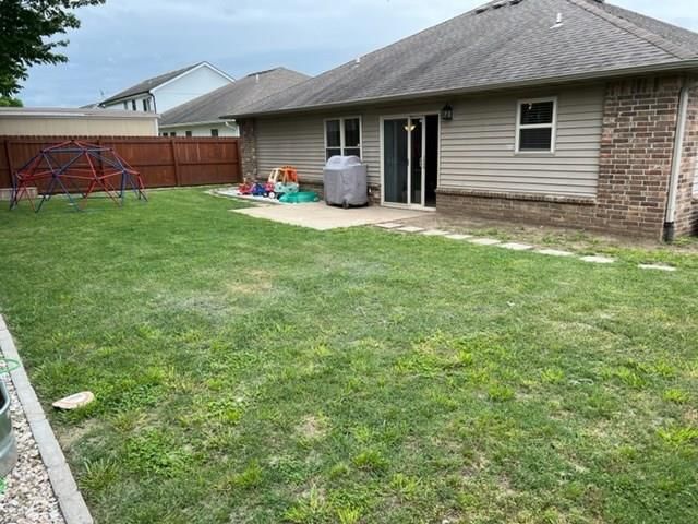 106 E John Street — photo 9