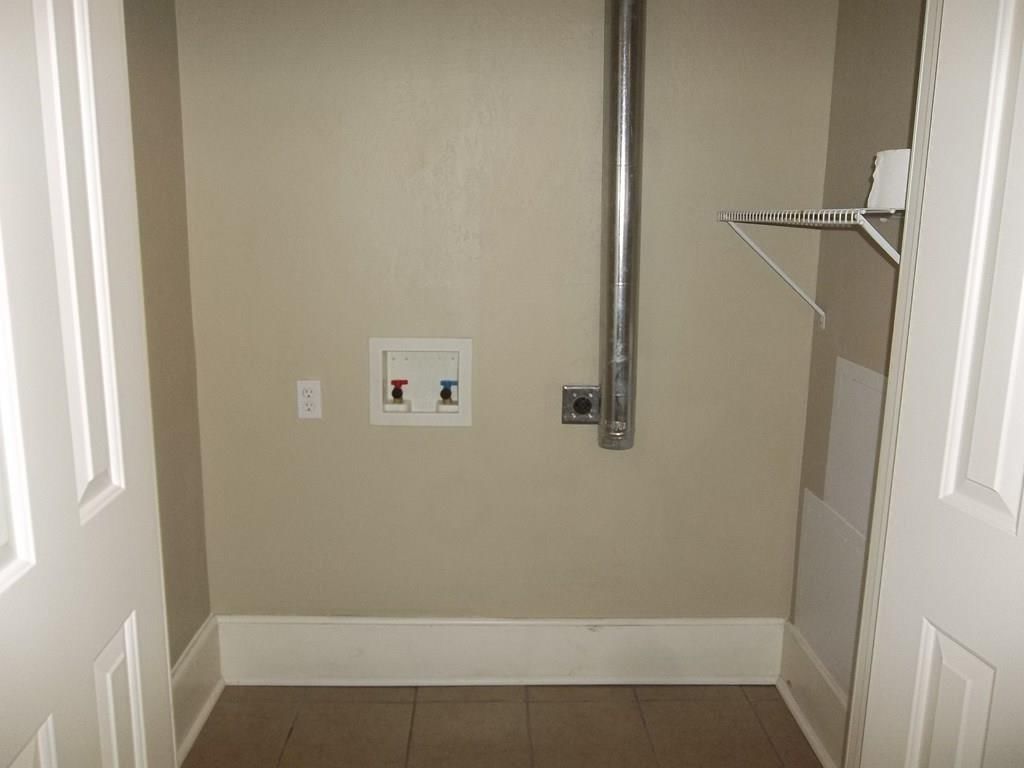 303 W Third N/A — photo 20