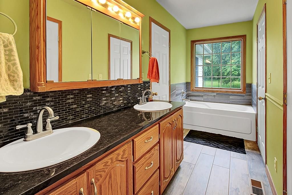 24023 Meade Road — photo 17