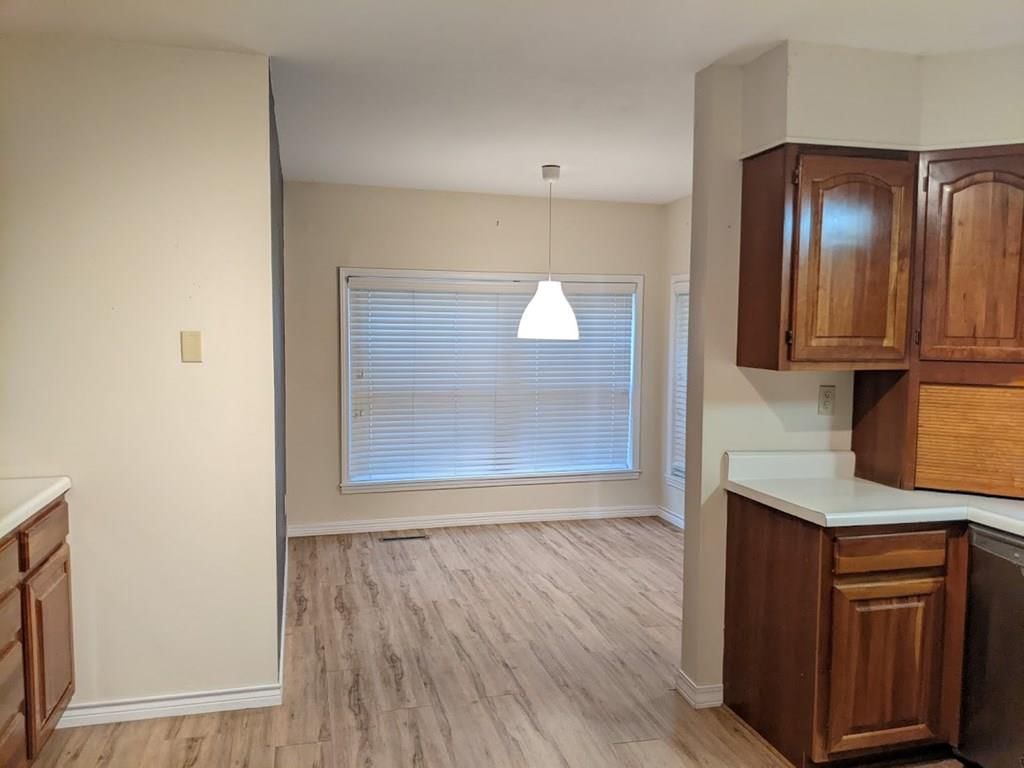 512 W Main Street — photo 14