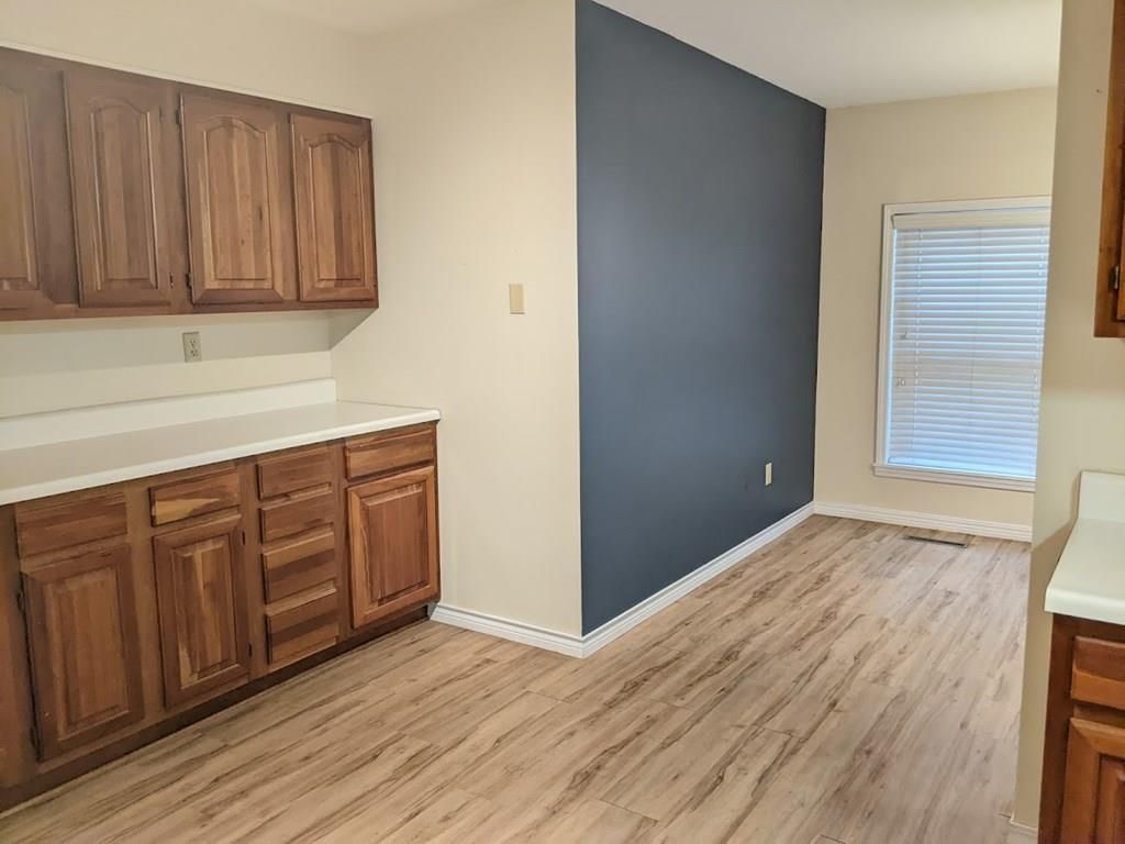 512 W Main Street — photo 15