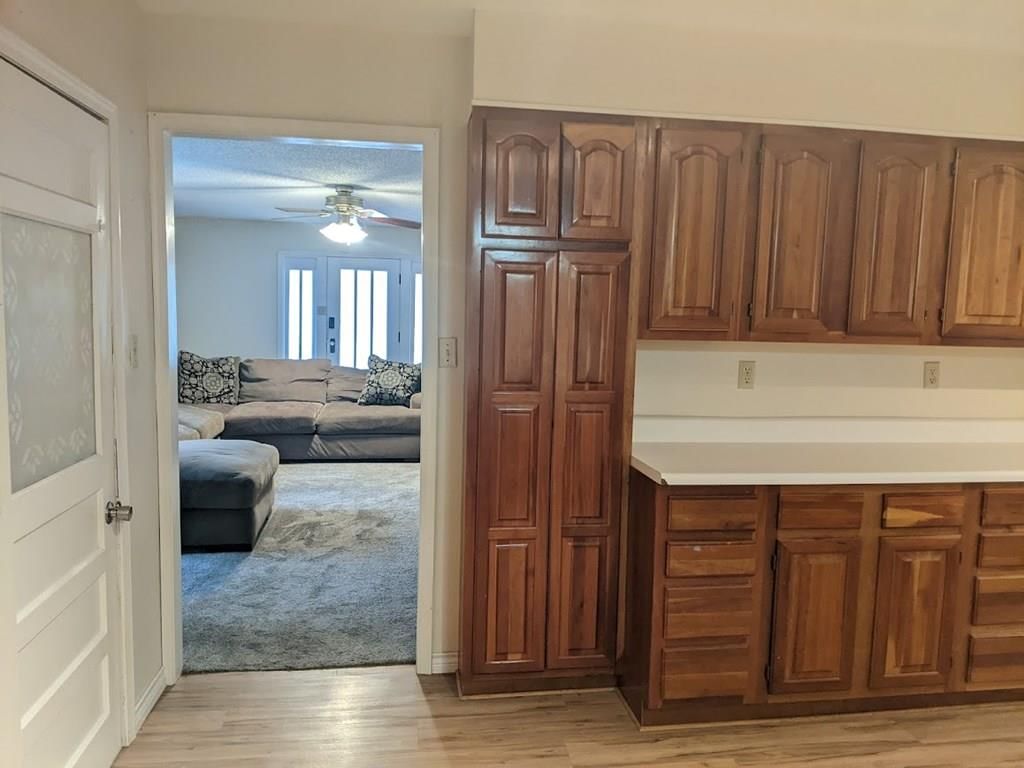 512 W Main Street — photo 17