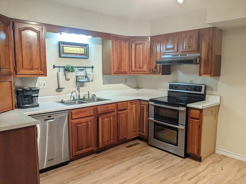 512 W Main Street — photo 19