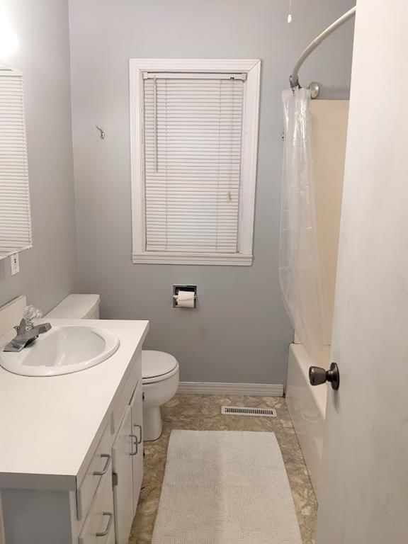 512 W Main Street — photo 33