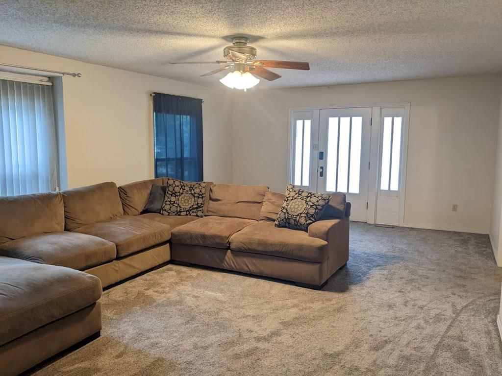 512 W Main Street — photo 8