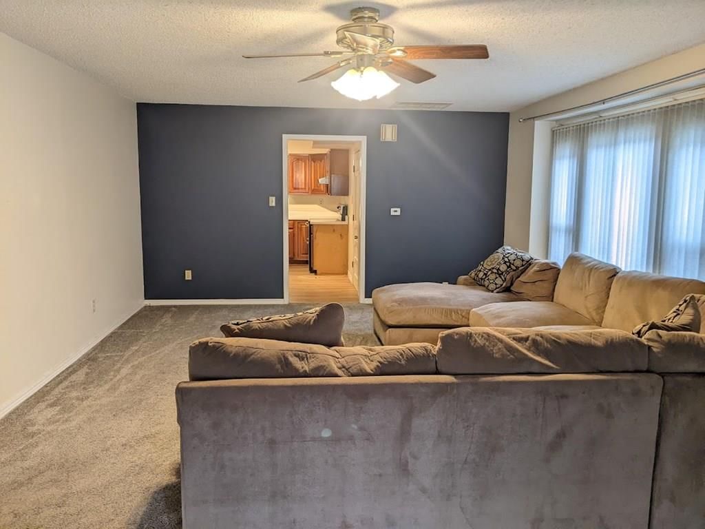 512 W Main Street — photo 10