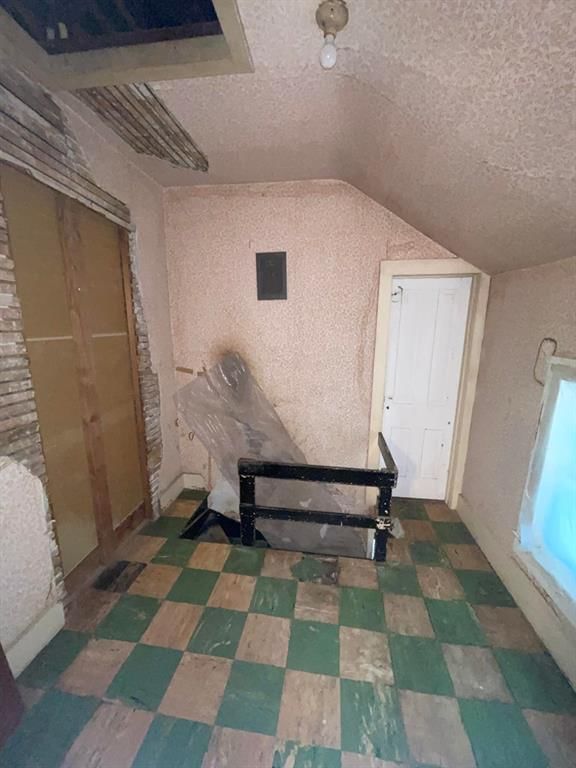 105 Illinois N/A — photo 19