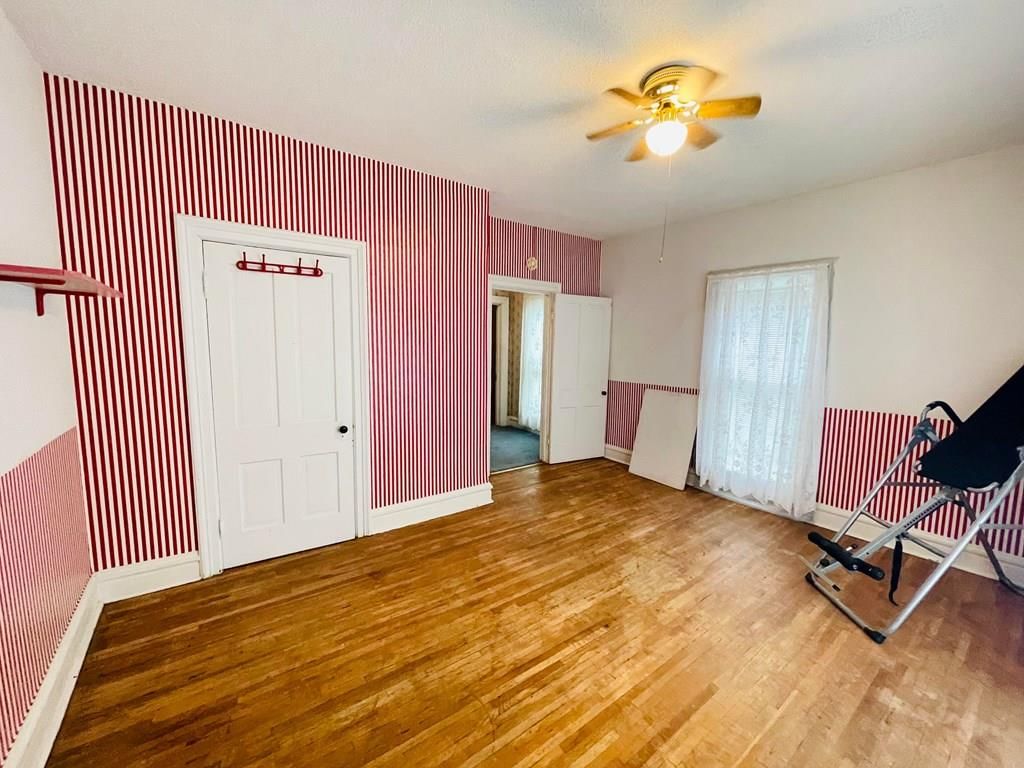 105 Illinois N/A — photo 23