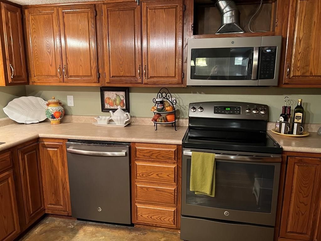 2513 Country Club Circle — photo 12