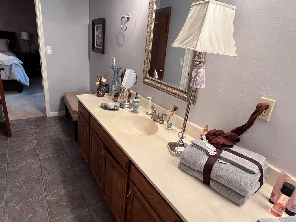 2513 Country Club Circle — photo 22