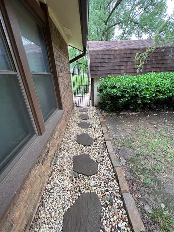 2513 Country Club Circle — photo 32