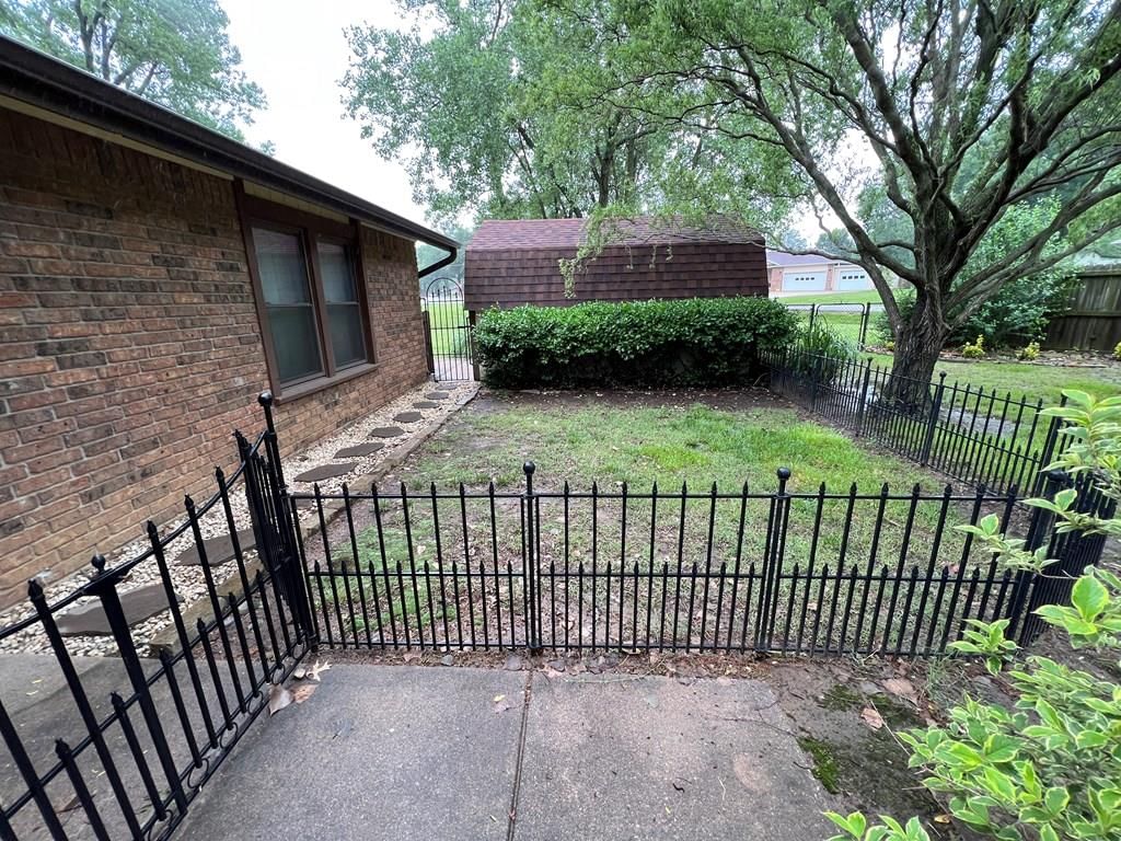 2513 Country Club Circle — photo 33
