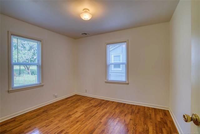 435 S Maple N/A — photo 11