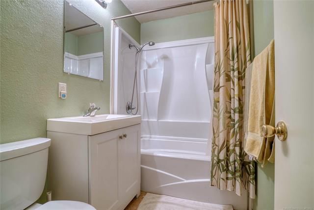 435 S Maple N/A — photo 14