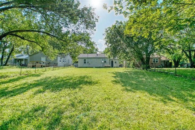 435 S Maple N/A — photo 16