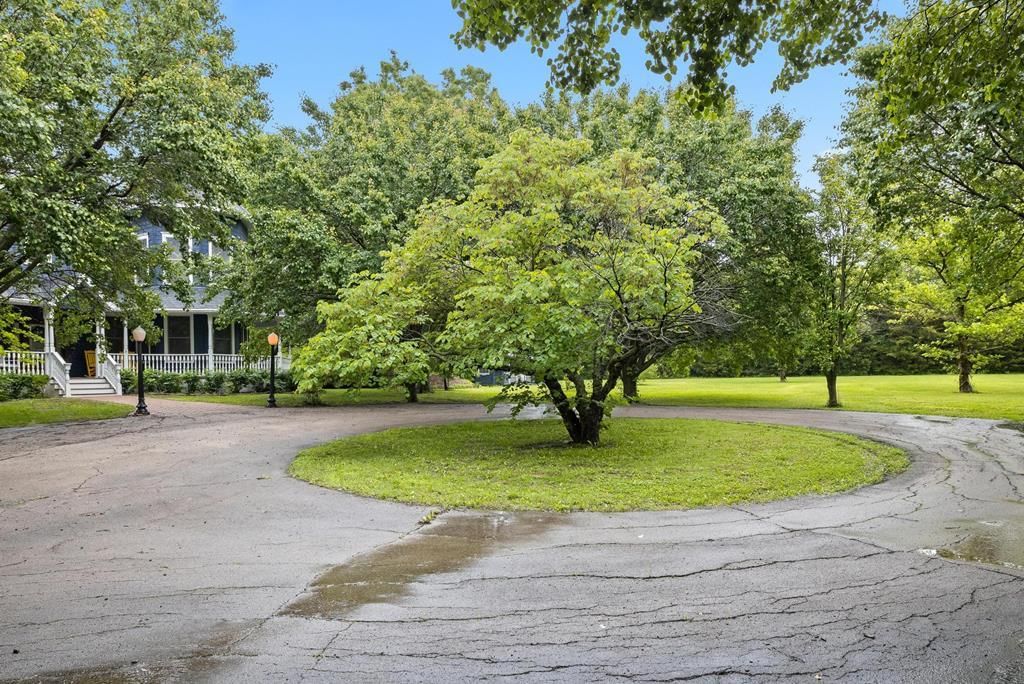 704 E Carpenter N/A — photo 38