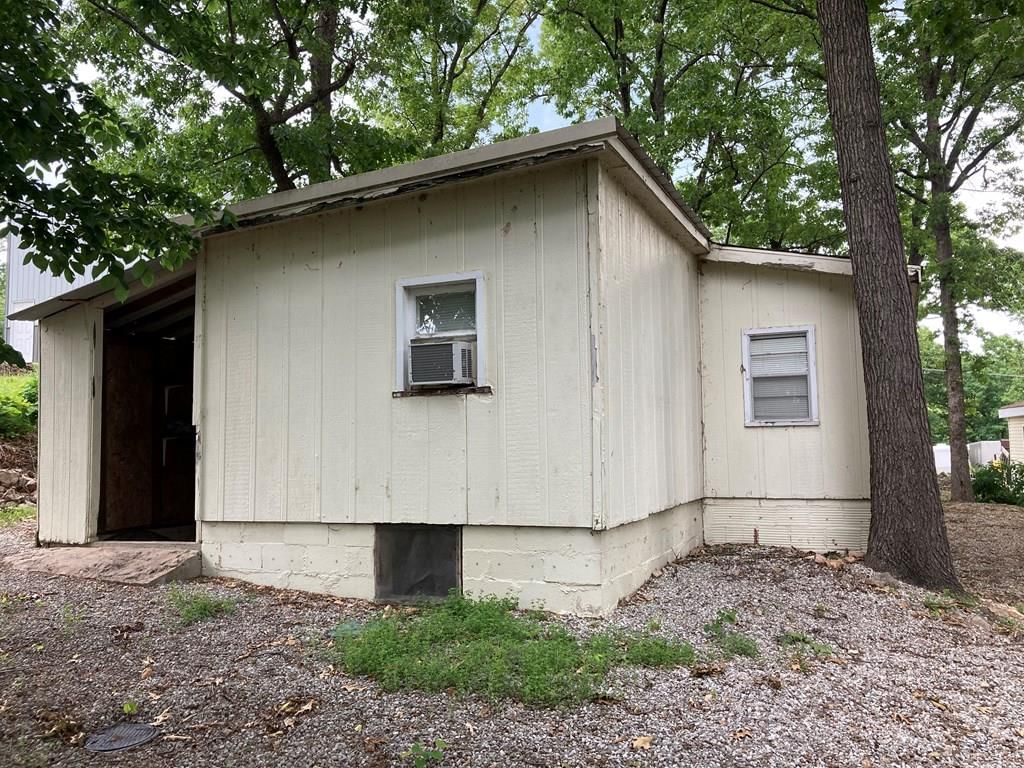 453629 Creek Avenue — photo 6