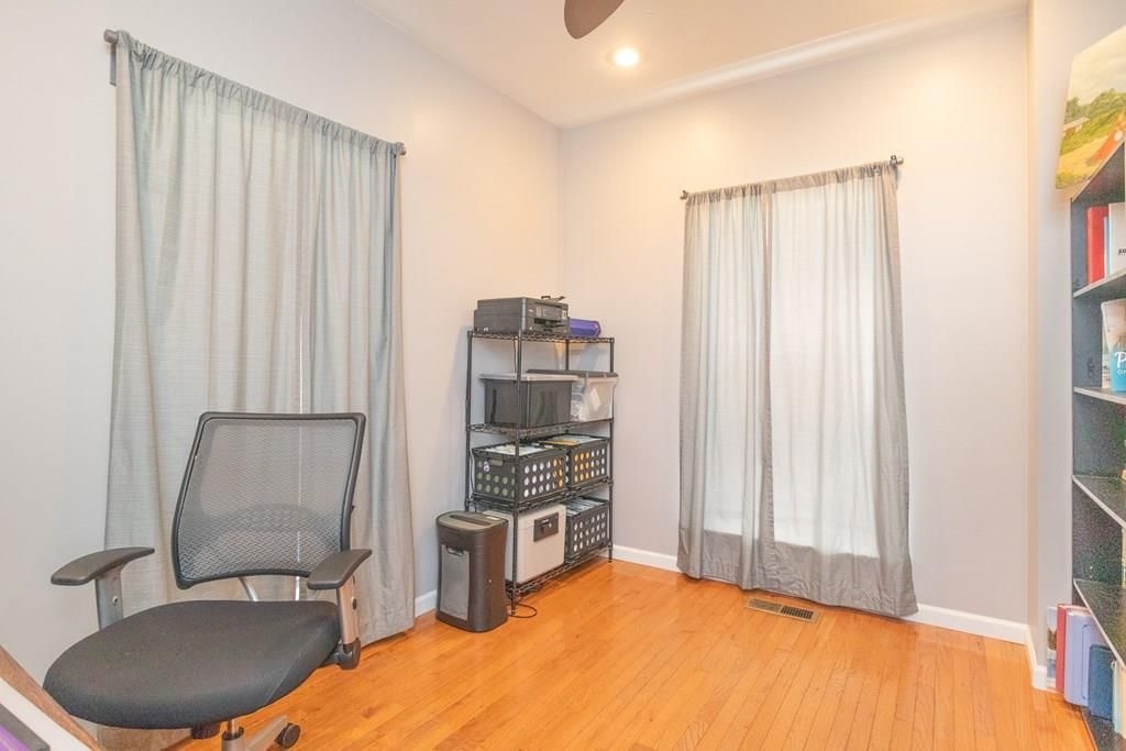 2105 N 10TH N/A — photo 11