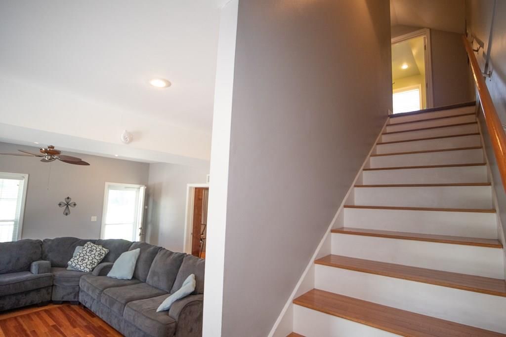 2105 N 10TH N/A — photo 35