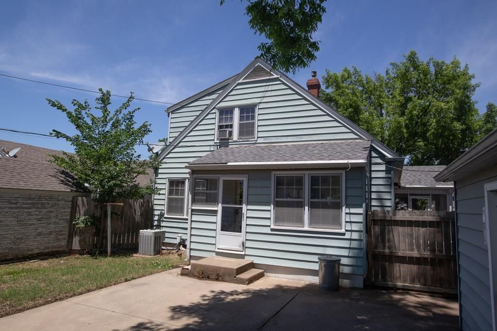 1319 W 3rd N/A — photo 28