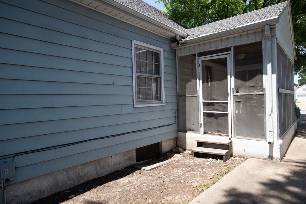 1319 W 3rd N/A — photo 31