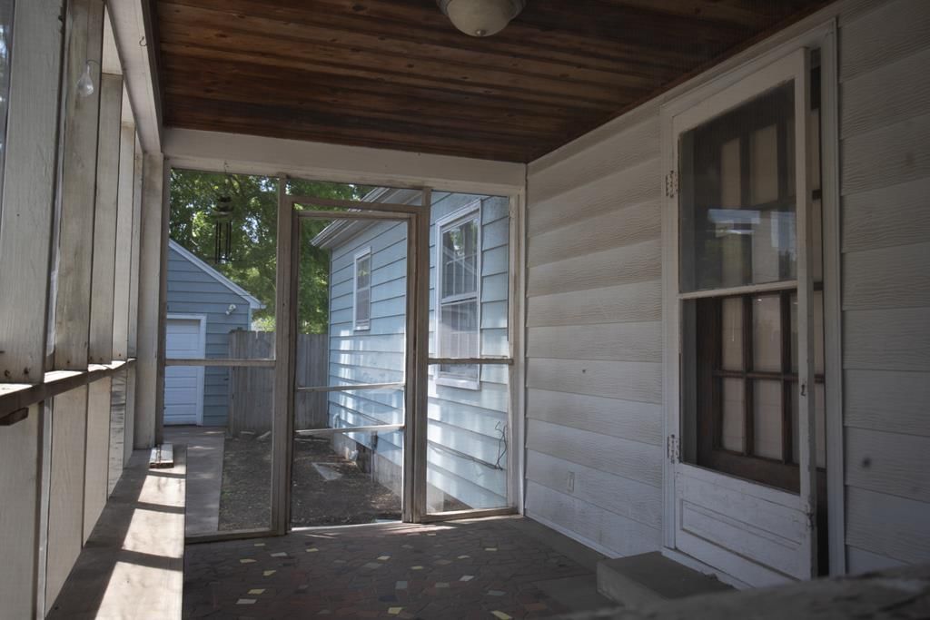 1319 W 3rd N/A — photo 34
