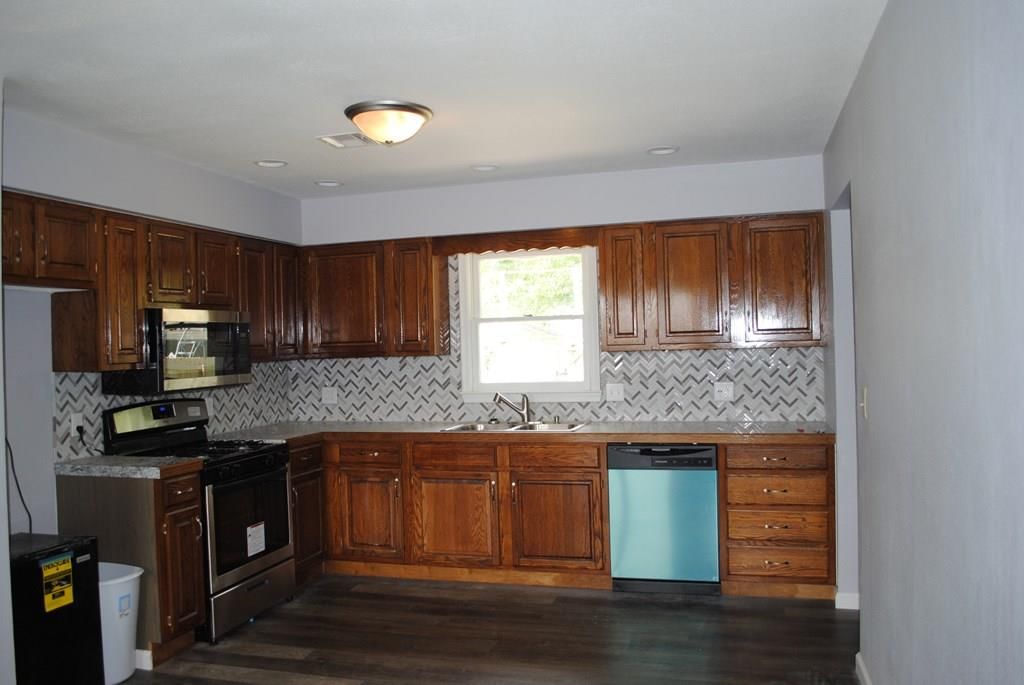 1910 N 10th N/A — photo 5