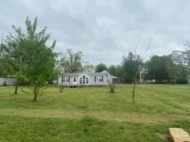 625 E 2nd Street — photo 16
