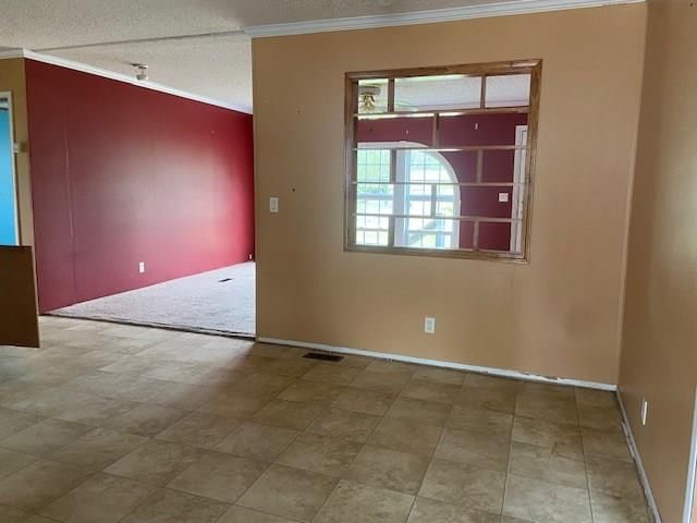 625 E 2nd Street — photo 5