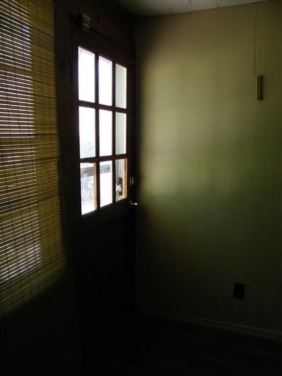 915 E Main N/A — photo 17