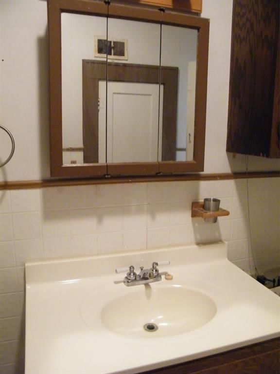 915 E Main N/A — photo 27