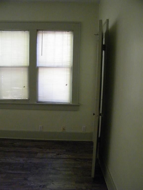 915 E Main N/A — photo 30